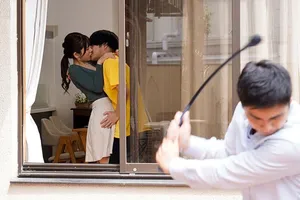 Dùng củ khoai bự để thông lồn cô em tây mông to